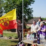 Ostern Fahne hissen Fahne hoch zu Ostern - am Opferstein